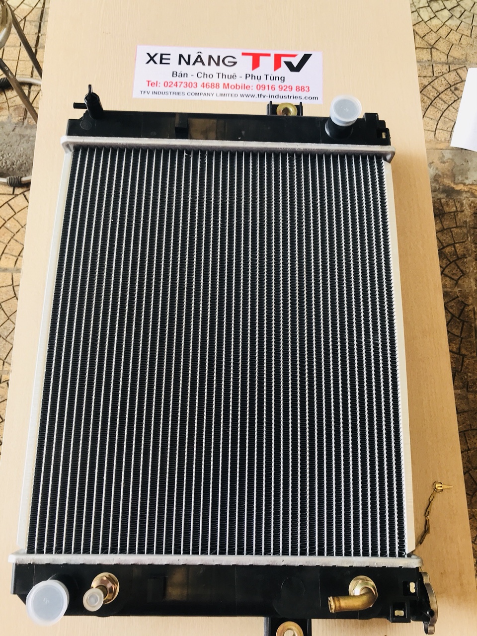 Két nước làm mát xe nâng Toyota 7-8FD20-30, 7-8FG · 16410-23430-71