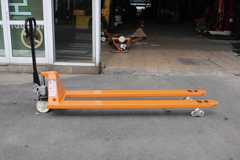 Xe nâng tay cơ Interlift 3 tấn càng dài 2 m