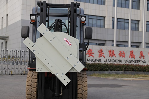 Càng xoay 360° xe nâng Rotator J-Series · Liandong