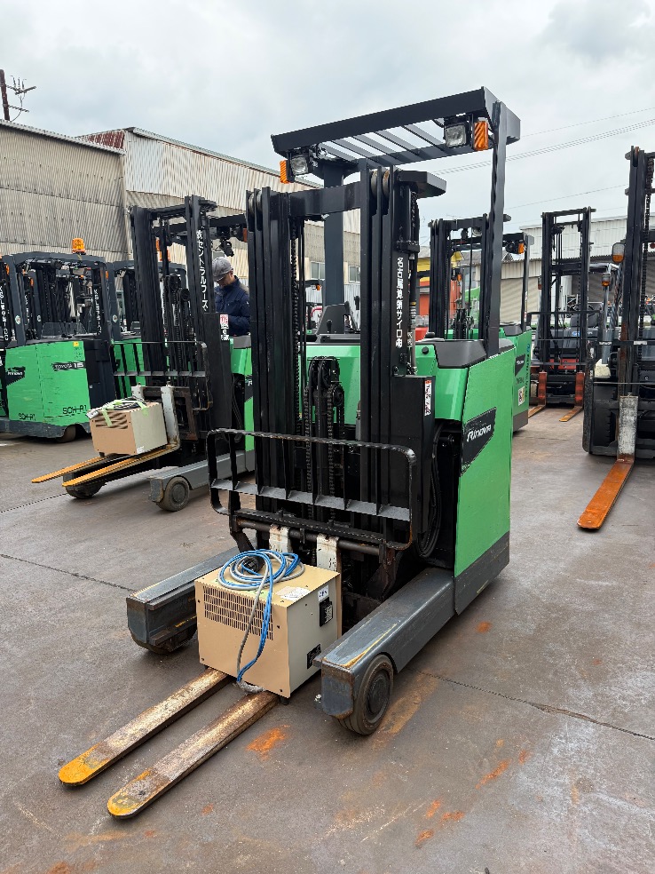 Xe nâng reach truck cũ Toyota 8FBR15 2020 – khung FSV 4m
