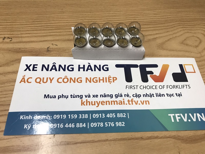 Bóng đèn thuỷ tinh dây tóc xe nâng 24V 10W · 24V10W