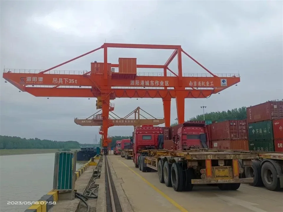 Cẩu giàn ray SOCMA trên tuyến ray