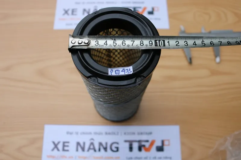 Thân lọc gió xe nâng Sakura A-8513 với đai nhựa quấn chéo