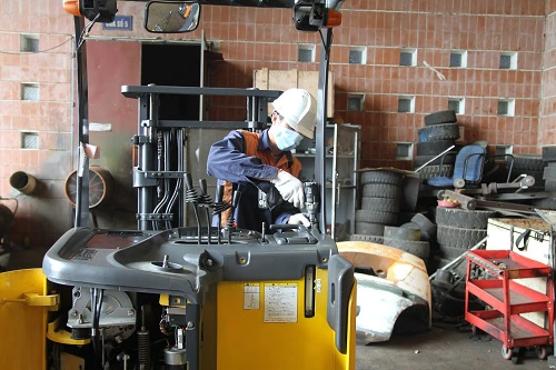 Sửa Chữa Xe Nâng Uy Tín, Giá Tốt Tại KCN Yên Phong – Bắc Ninh