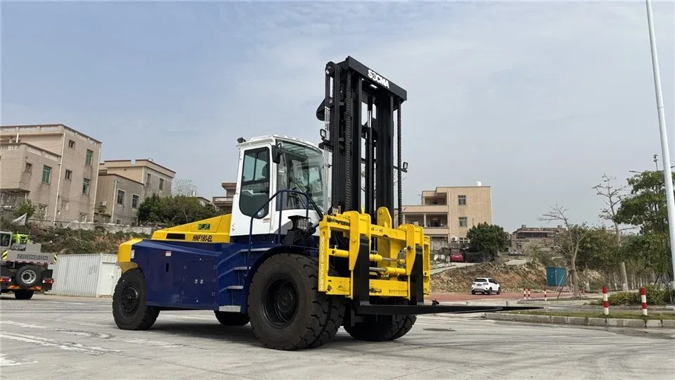 Xe nâng điện SOCMA HNF180-900EL-A/C nhìn chéo trước