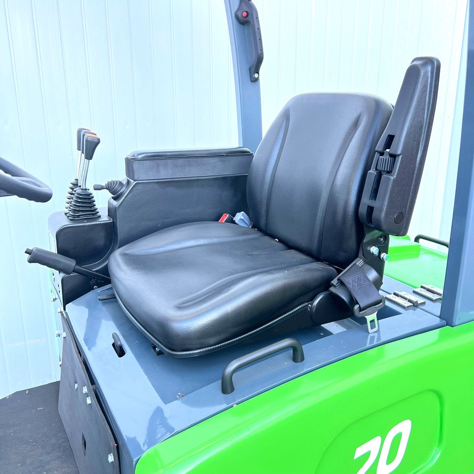 Xe nâng điện lối đi siêu hẹp Interlift MJ series 2.0 tấn (Articulated Forklift)
