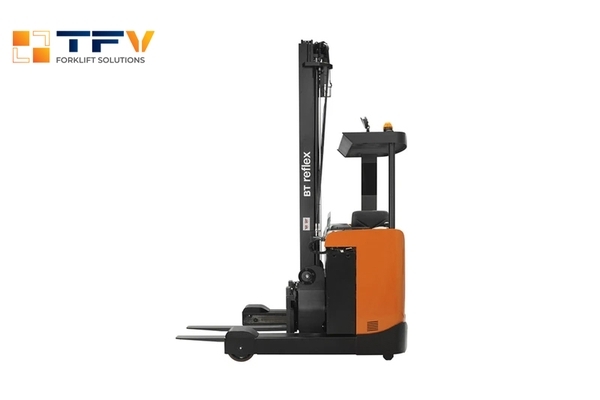 Xe nâng reach truck ngồi lái