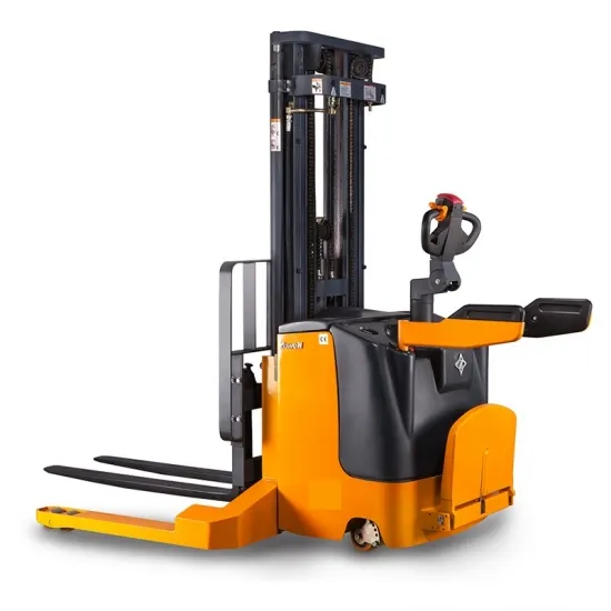 Xe nâng stacker Zowell XEK15 — nhìn chéo phía trước