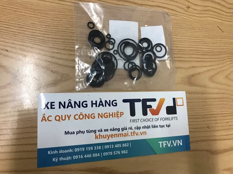 Các vòng phớt trong bộ phớt ngăn kéo xe nâng Toyota 8FD10-30