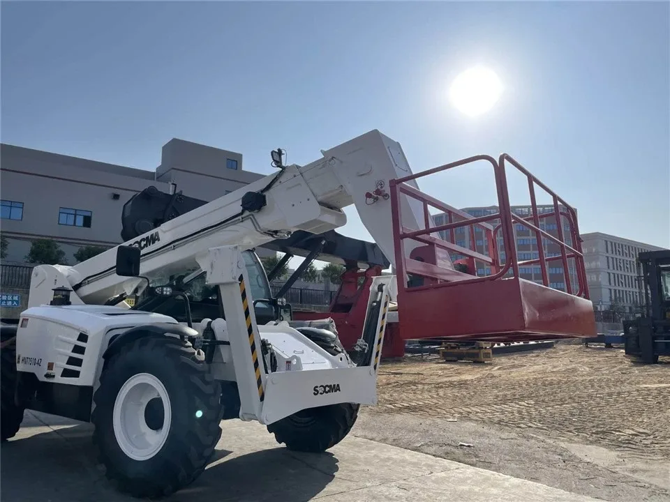 Xe nâng telescopic SOCMA HNT7510-4Z lắp sàn thao tác
