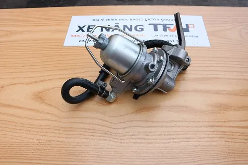 Bơm nhiên liệu xe nâng Nissan H20 H25 mã N-17010-50K00 chụp tại kho TFV