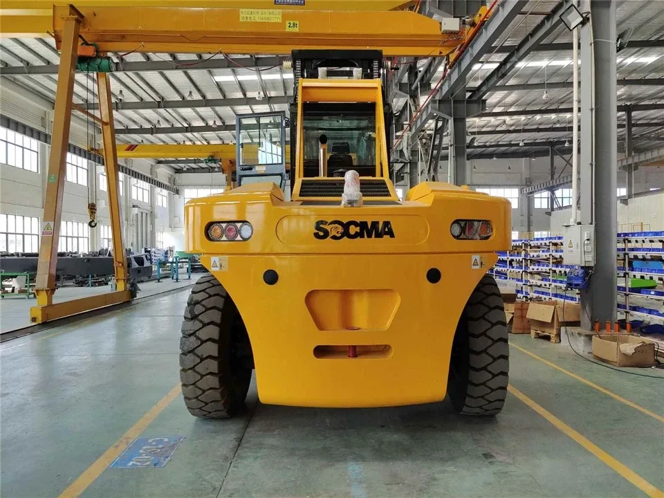 Cabin của Xe nâng dầu SOCMA HNF300 30 tấn