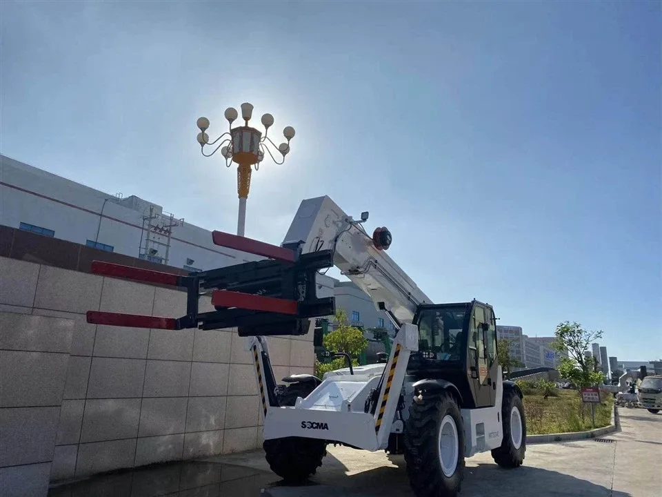 Động cơ Cummins xe nâng telescopic SOCMA HNT7510-4Z