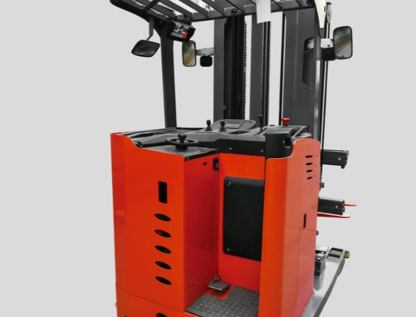 Xe nâng điện VNA đứng lái MC16