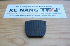 Miếng nhựa đệm chân phanh xe nâng mã 13995 hiệu Total Source