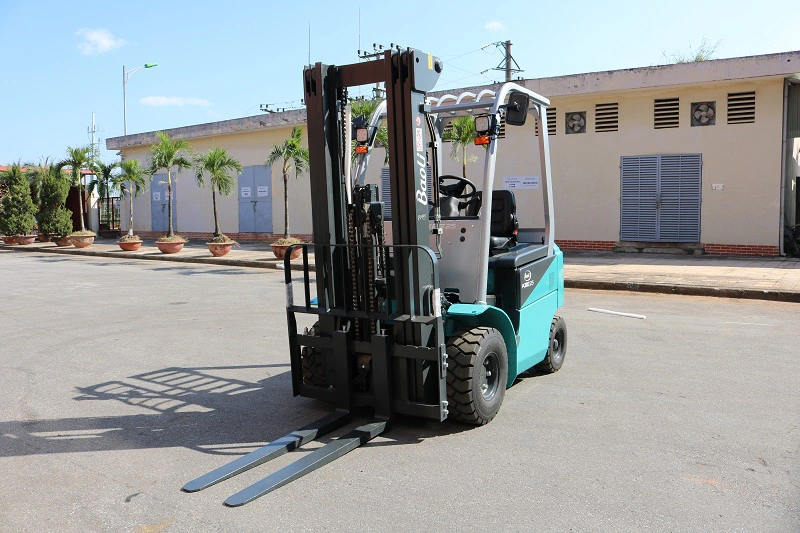 Xe nâng điện 2.5 tấn,hiệu Kion Baoli KBE25-01 Khung container VFHM4700 Mới 100%