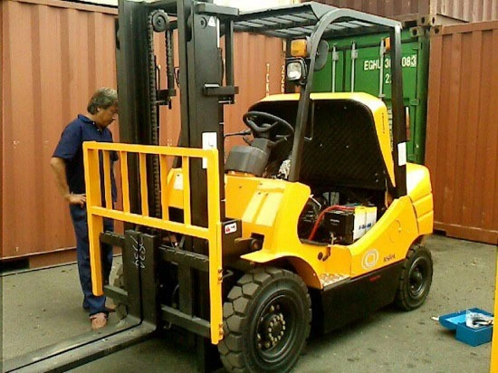 Hướng dẫn vận hành xe nâng trong kho lạnh an toàn