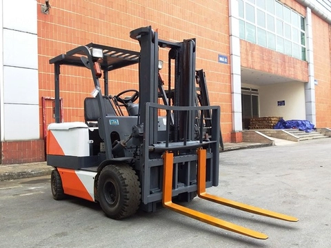 Xe nâng điện 2.5 tấn TCM FB25-6