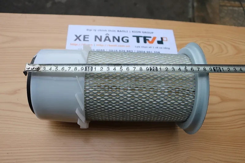 Lọc gió xe nâng 3EC-01-11630 nhìn từ phía nắp kim loại