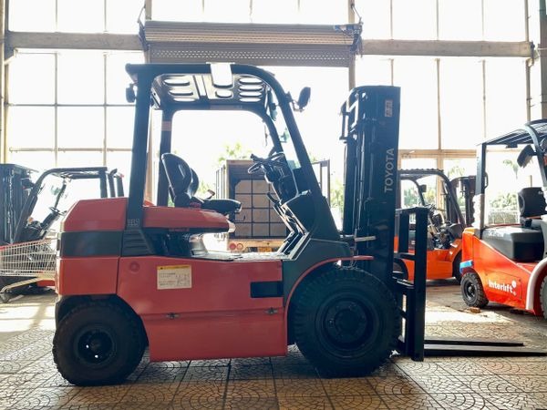 Thủ tục đăng kiểm xe nâng mới nhất – Hướng dẫn chi tiết