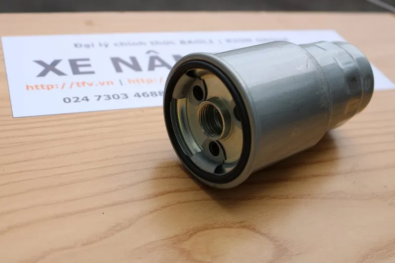 Lọc nhiên liệu 600-311-2110 mới trước khi thay cho xe nâng dầu