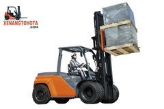 Xe nâng dầu Toyota 8FD45N 4.5 tấn