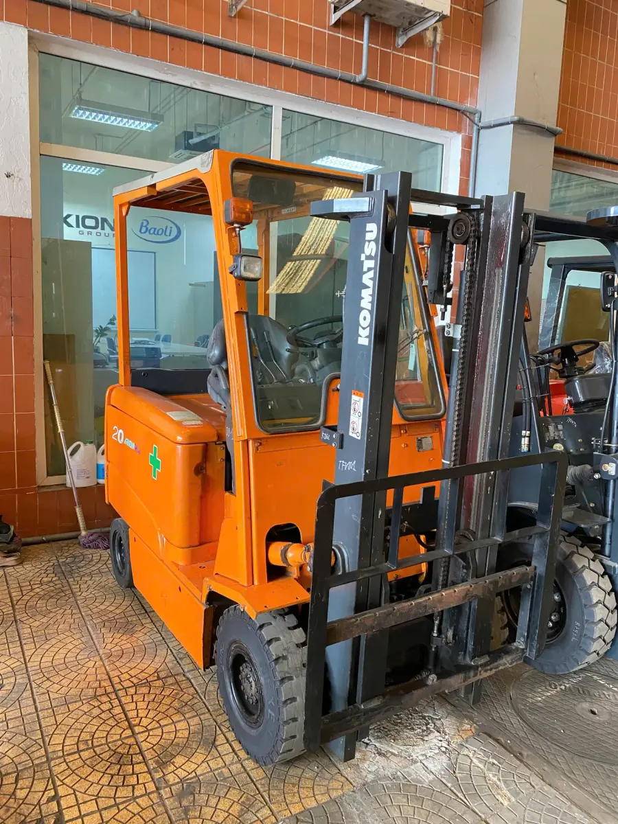 Xe nâng điện cũ Komatsu FB20EXG
