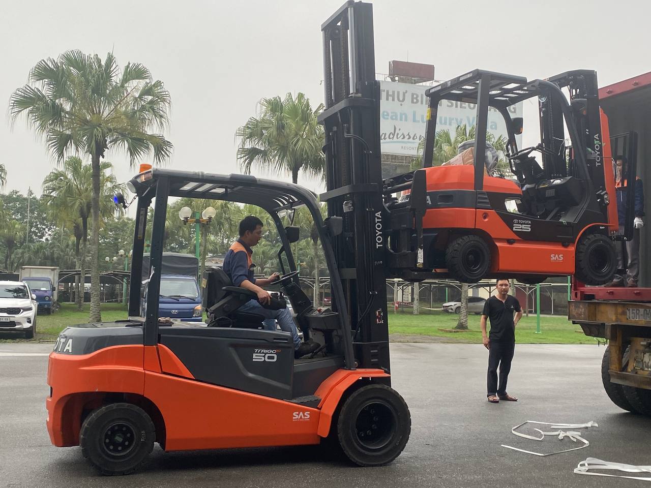 Dịch Vụ Cho Thuê Xe Nâng Uy Tín & Giá Tốt Tại Hà Nam