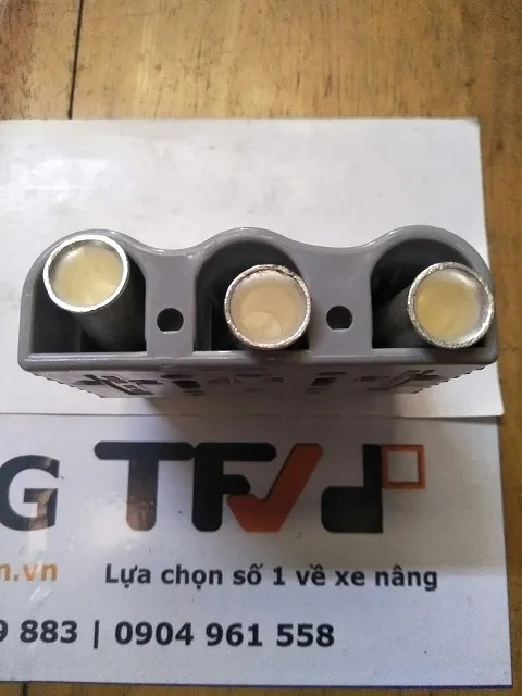 Thông số giắc sạc xe nâng SB175A 175A 600V mã P.00987