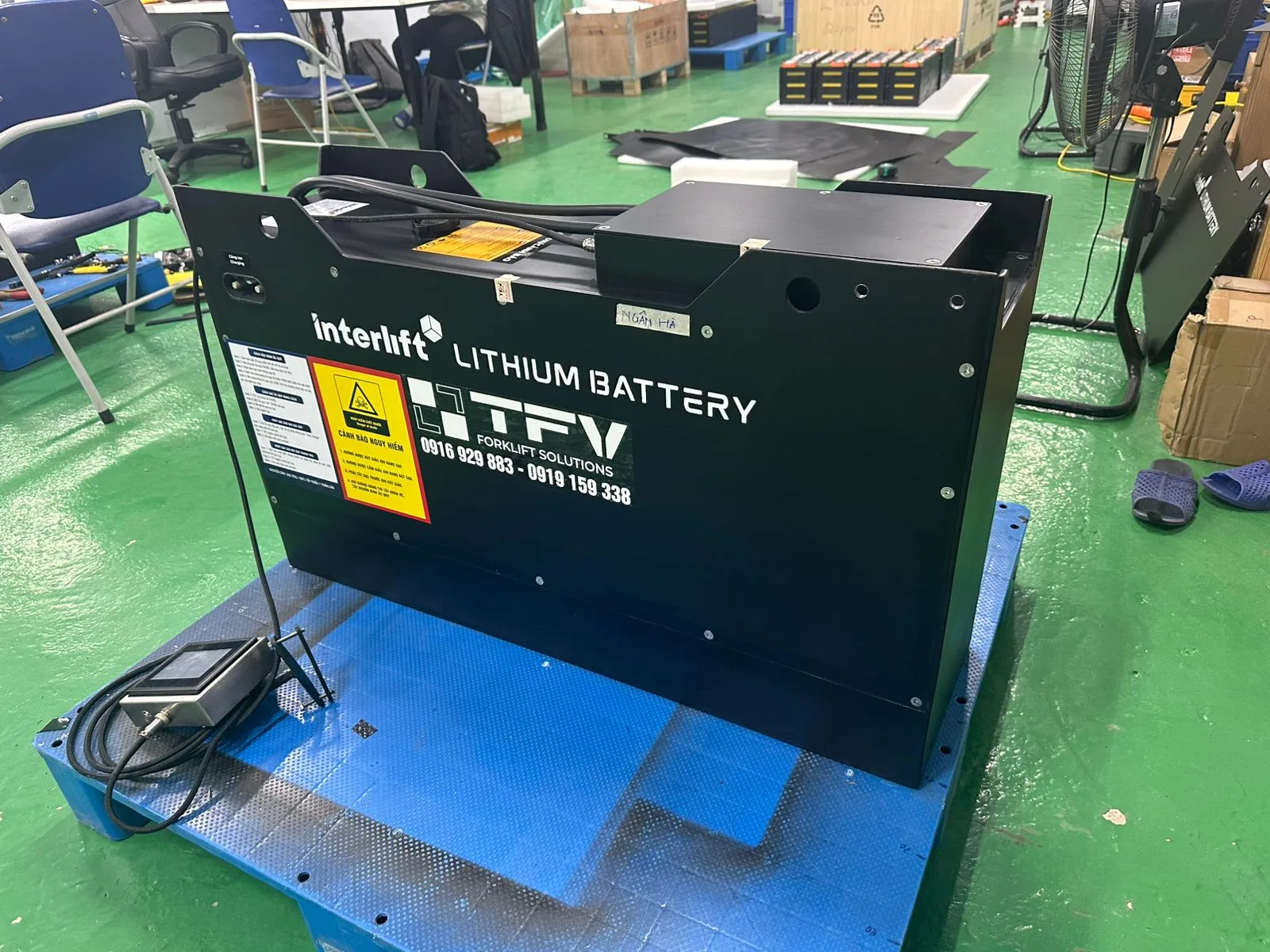 Pin lithium xe nâng 48V Interlift lắp ráp tại xưởng TFV