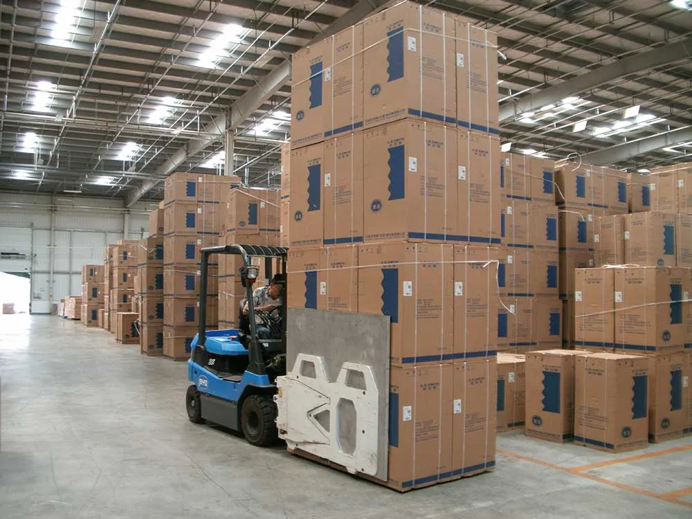 Kẹp thùng carton Carton Clamp Longhe xếp thùng hàng cao trong kho