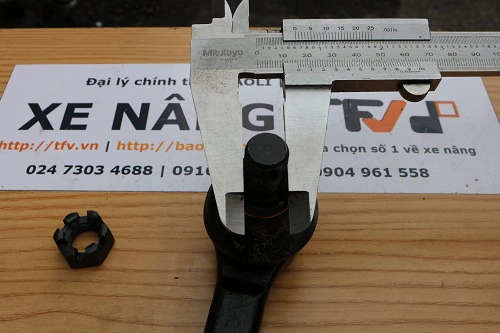 Rô tuyn xe nâng mã 3BA-24-71310 hiệu Folangsi. Mã P.00829