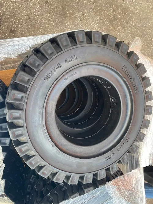 Lốp đặc xe nâng 18x7-8 Ecosolid xếp tại kho TFV