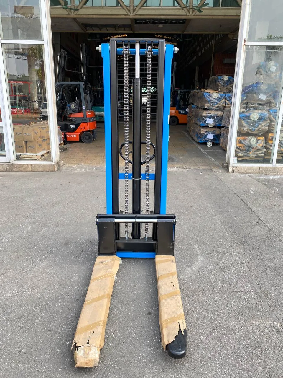 Càng nâng điều chỉnh độ rộng của xe nâng tay cao Interlift CTY-EH1.5T