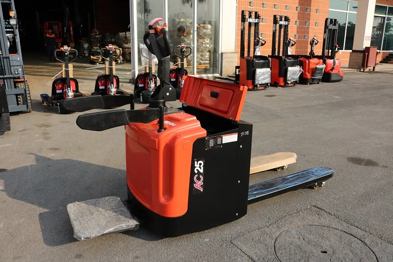 Thân xe nâng tay điện Heli CBD25J-RLI với tem AC25