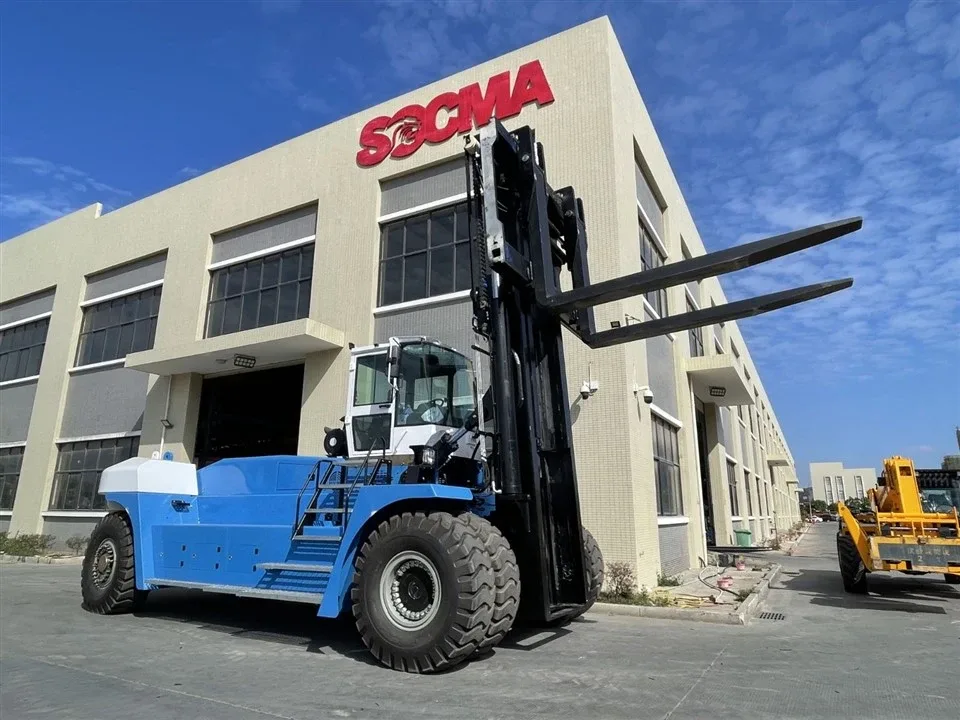 Cabin của Xe nâng dầu SOCMA HNF500 50 tấn