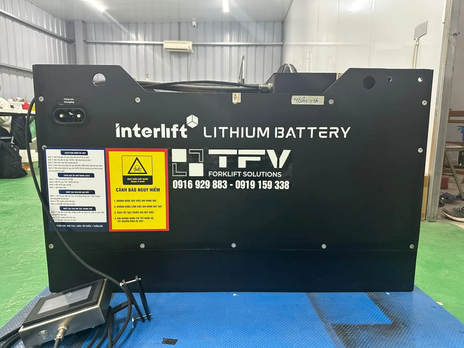 Pin lithium xe nâng 48V Interlift tại xưởng TFV