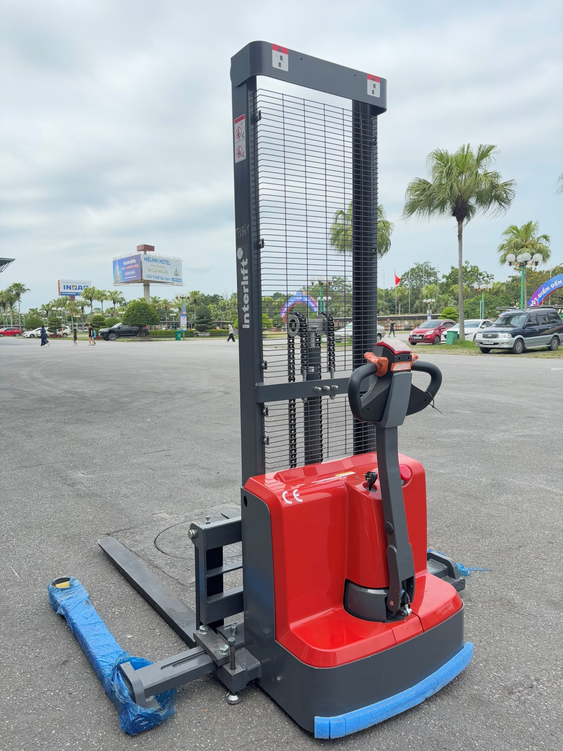 Xe nâng điện stacker 1.5 tấn Interlift CL1530GHY. Nâng cao 3m. Sx 2025. Mã XM.S15IND30.00863