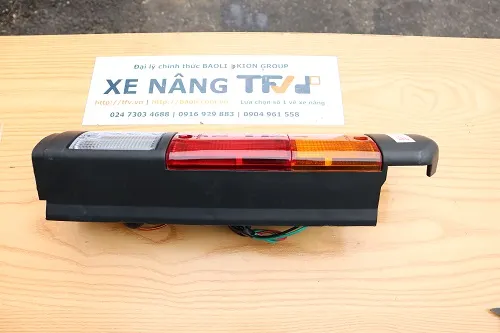 Cụm đèn hậu phải RH xe nâng Toyota 8FD HS-LL073