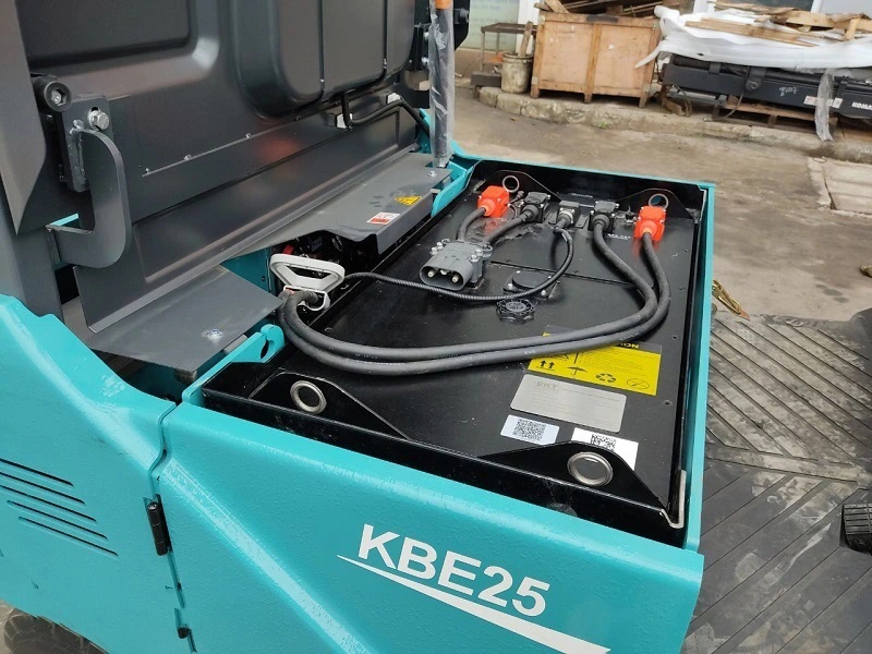 Pin Lithium Và Ắc Quy Chì: Đâu Là Lựa Chọn Tối Ưu cho Xe Nâng Điện?