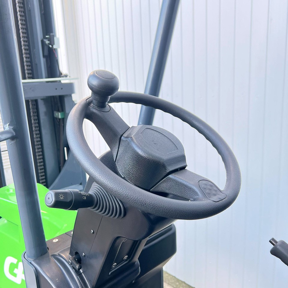 Xe nâng điện lối đi siêu hẹp Interlift MJ series 2.0 tấn (Articulated Forklift)