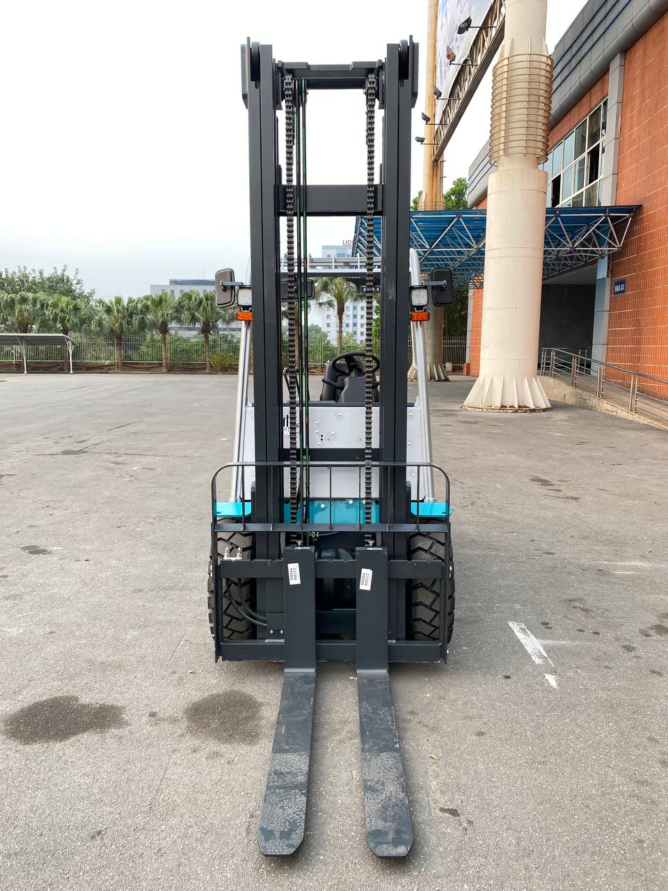 Xe nâng điện 3.5 tấn Baoli KBE35-Li-01. Nâng cao 4.5m. Sản xuất 2025. Mới 100%