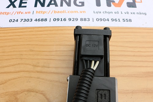 Van điện từ hộp số xe nâng, mã 12N53-82551 hiệu Folangsi. Mã P.00860