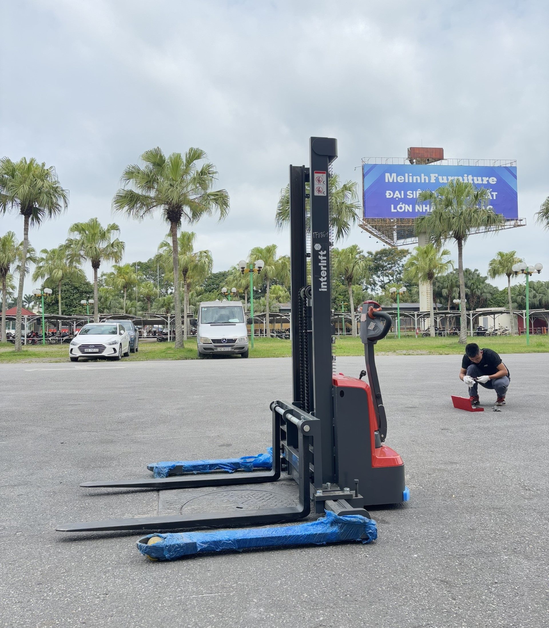 Xe nâng điện stacker 1.5 tấn Interlift CL1530GHY. Nâng cao 3m. Sx 2025. Mã XM.S15IND30.00863