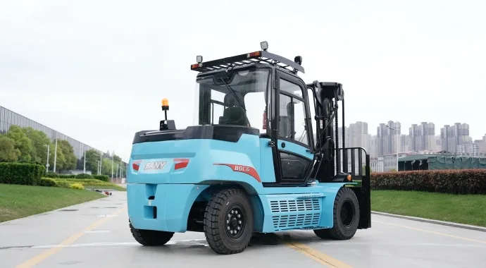 Xe nâng điện Sany SCP80C6 8 tấn cabin kín