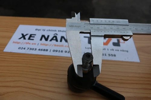 Rô tuyn bên phải xe nâng FD15~18, FD20~30 kích thước M16x18. Mã P.00626