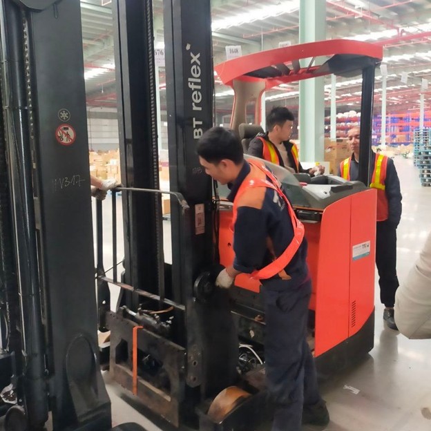 Hướng dẫn lái xe nâng an toàn – Quy trình chuẩn cho người vận hành