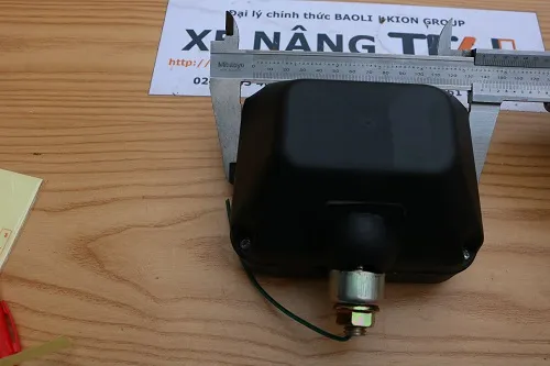 Mặt sau cụm đèn pha 48V P.00729 xe nâng điện