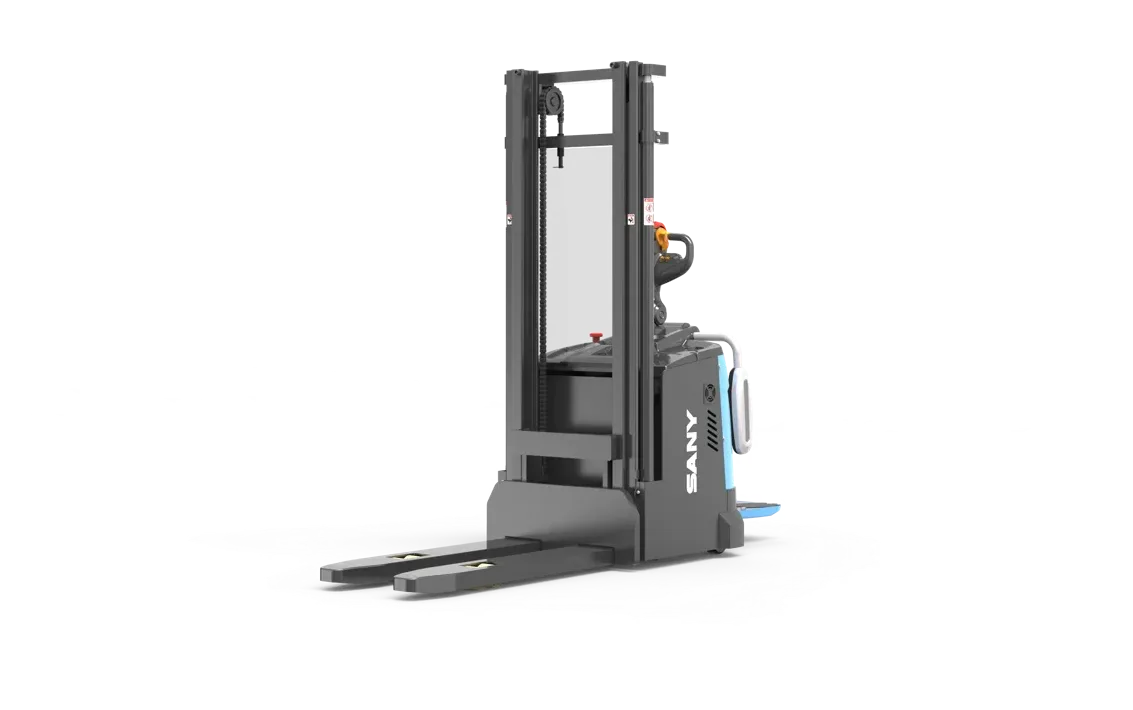 Xe nâng stacker Sany SCD20A6 nhìn chéo càng nâng