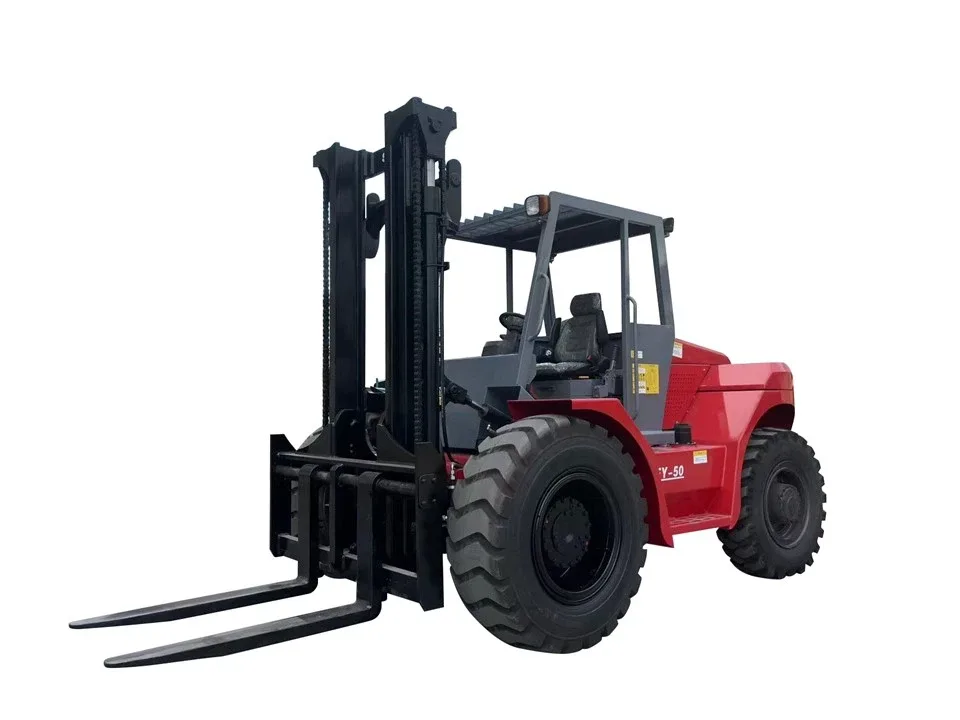 Xe nâng địa hình SOCMA 5 tấn toàn cảnh